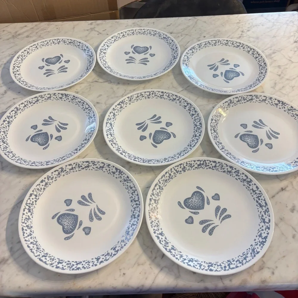 Corelle Corning Country Heart Dinner Plates Set of 8 Blue White Vitrelle USA
